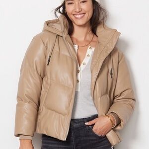 Jakke Poppy Vegan Leather Puffer Jacket Size 6